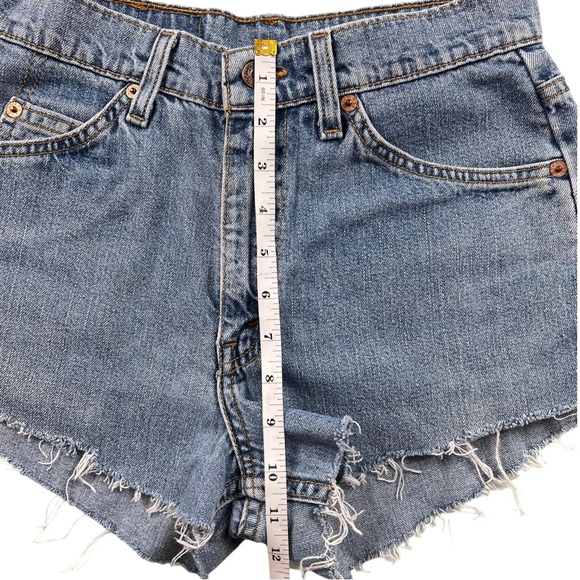 Vintage Levi’s 10965 USA Made Denim Cutoff Shorts - Picture 11 of 17